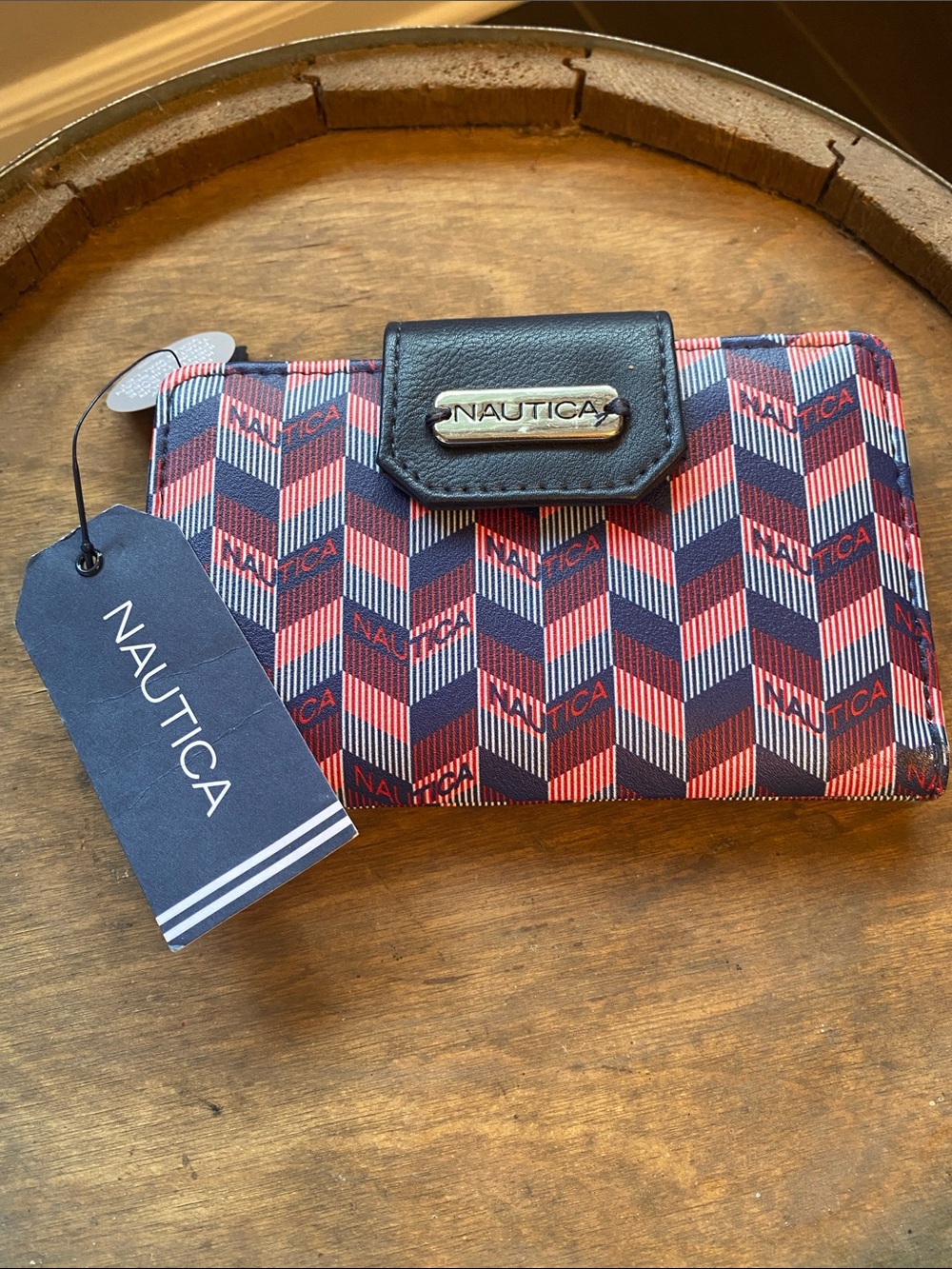 Nautica Chevron Bifold Wallet in Navy & Red with ID safe RFID projection